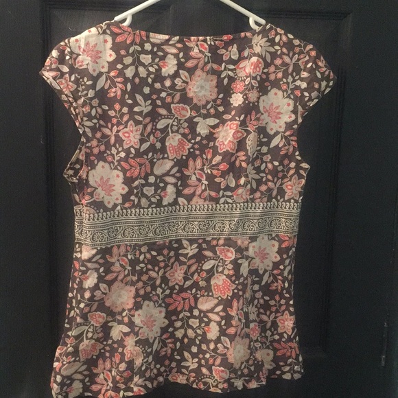 5/$25 SALE 🌟 Ann Taylor Loft Floral top - Picture 3 of 5
